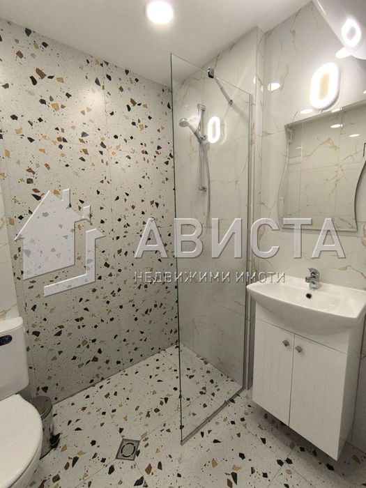 Дава се под наем Двустаен апартамент в София, Център - 65 кв.м за 600 € - Снимка #10