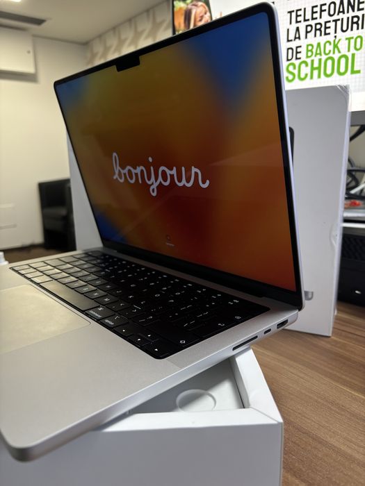 MacBook Pro 14-inch/ Apple M1 Pro Chip / 512gb/ ca nou