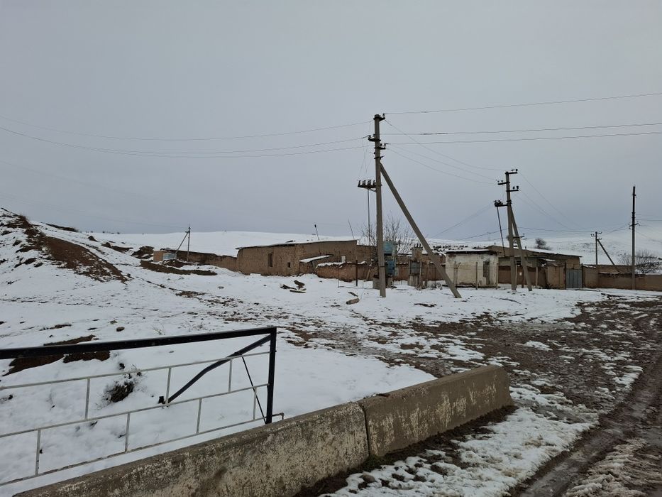 Чирчик! Про-ся 10-га Бывший кирпичный завод не жилой земельный участок