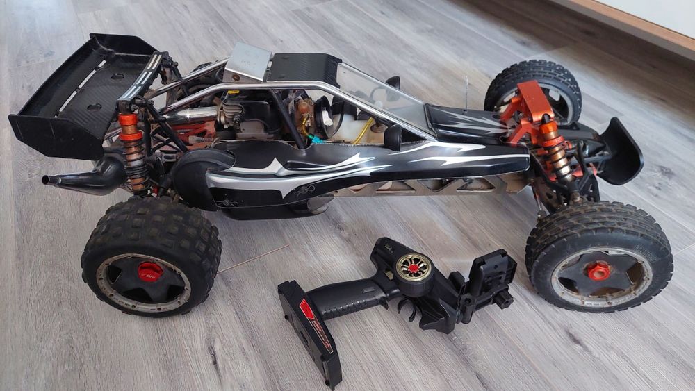 Радиоуправляемая машина на ДВС Baja 5B