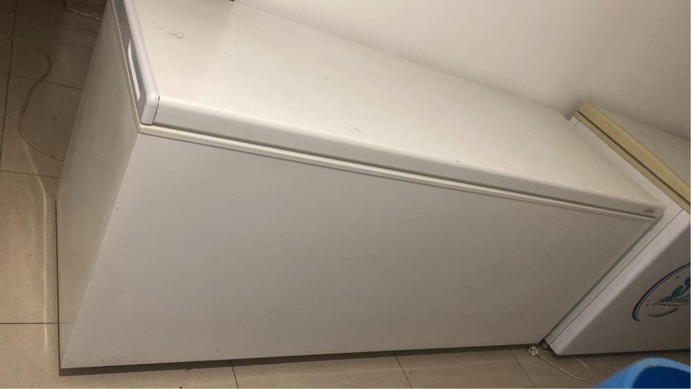 Продам морозильник большой, холодильник