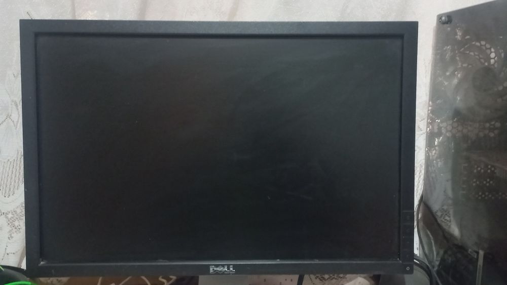 Vând sau schimb cu diverse monitor Dell