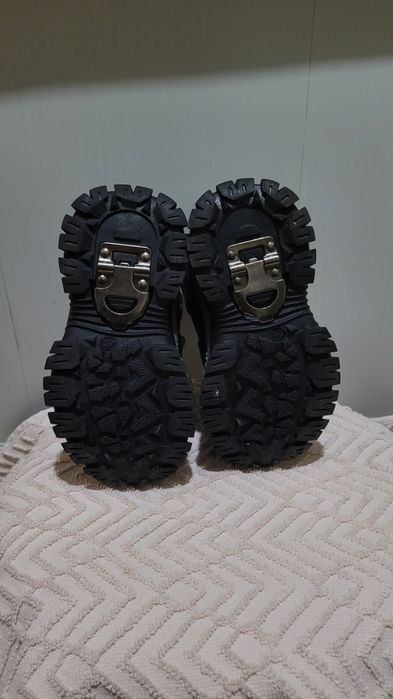 Продам НОВЫЕ детские ботинки