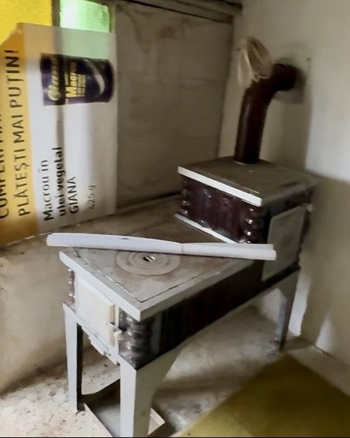 Sobă teracotă + cuptor valabil pana la 1 sept