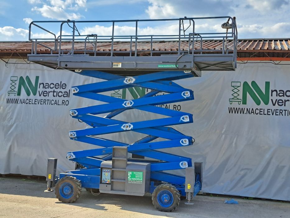 Societate vindem nacela diesel 4x4 marca GENIE,Haulotte 15m,verificată
