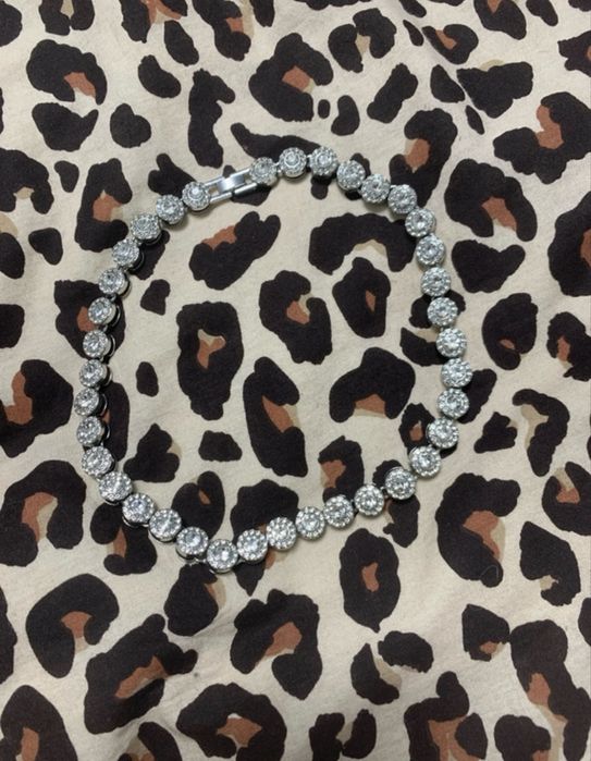 Colier tennis ice concept