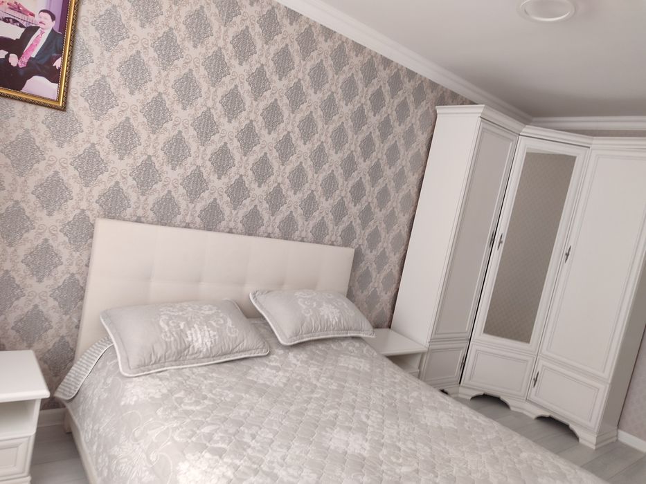 Продам спальный гарнитур