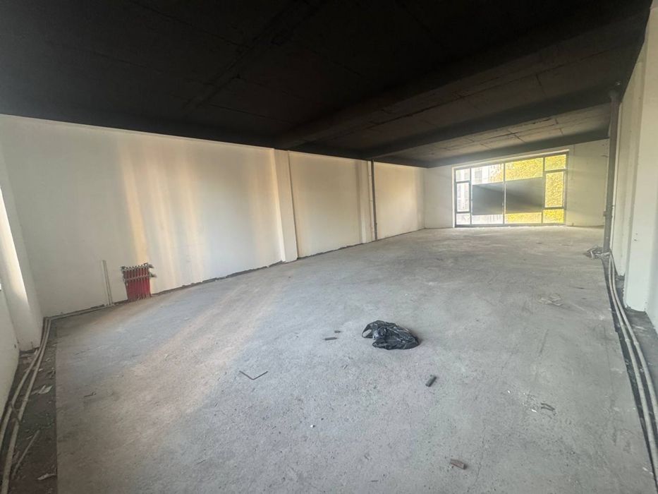 Сдаётся трехуровневая нежилой помещения для бизнеса