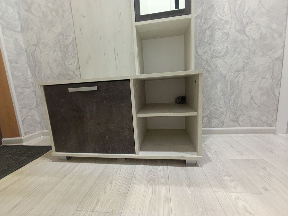 Продам прихожую и шкаф