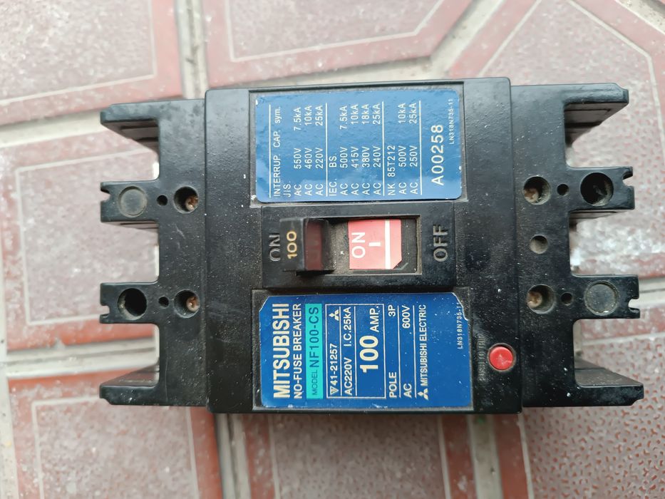 Рубильник продается Япония Mitsubishi