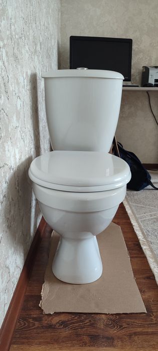 Продам унитаз в хорошем состоянии