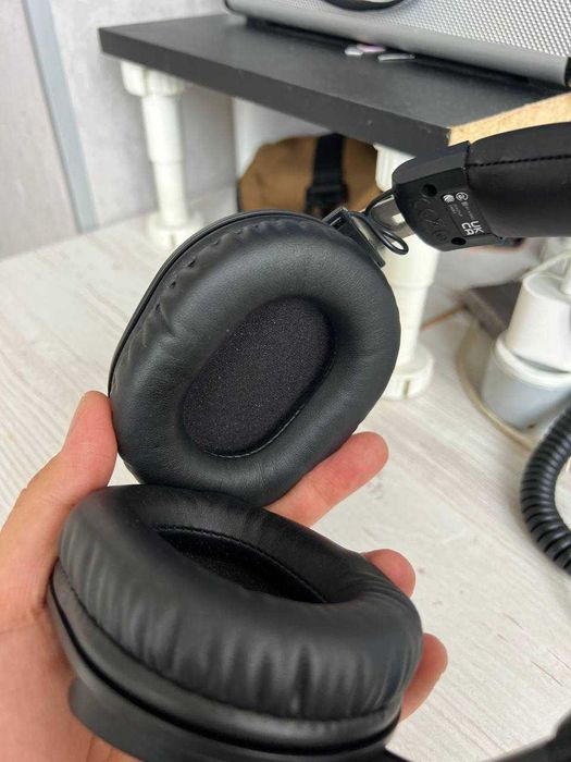наушники студийные Audio-Technica ATH-M20xBT