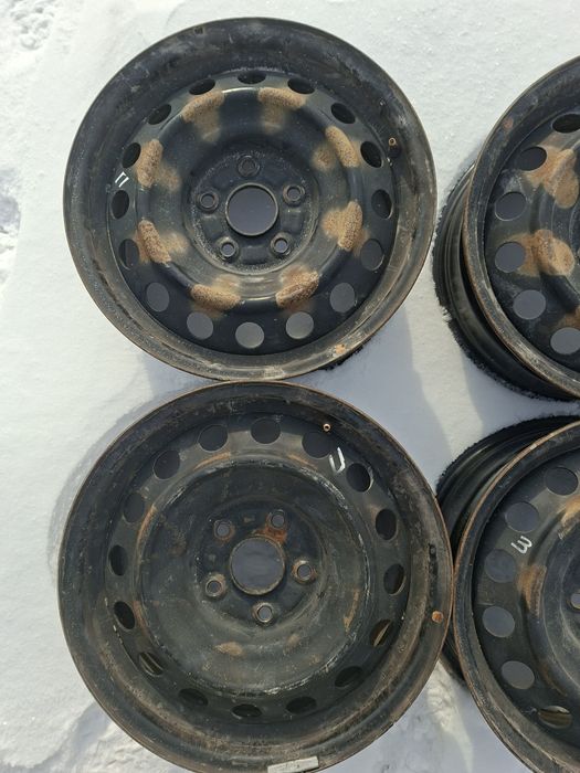 Продам диски р16 оригенал.