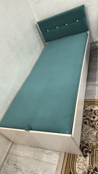 Односпальная кровать