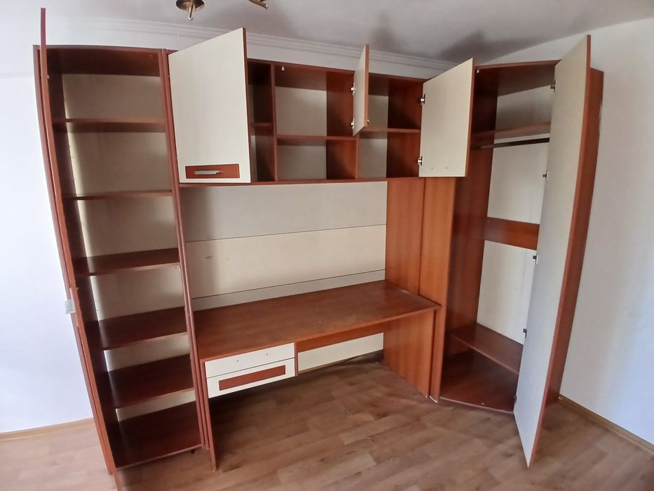 Продам шкаф с письменным столом есть доставка