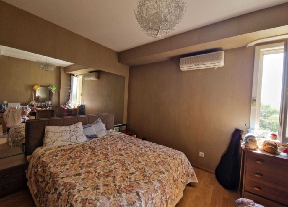 2в3-комнатная 70 м² — центр города (метро Космонавтов)