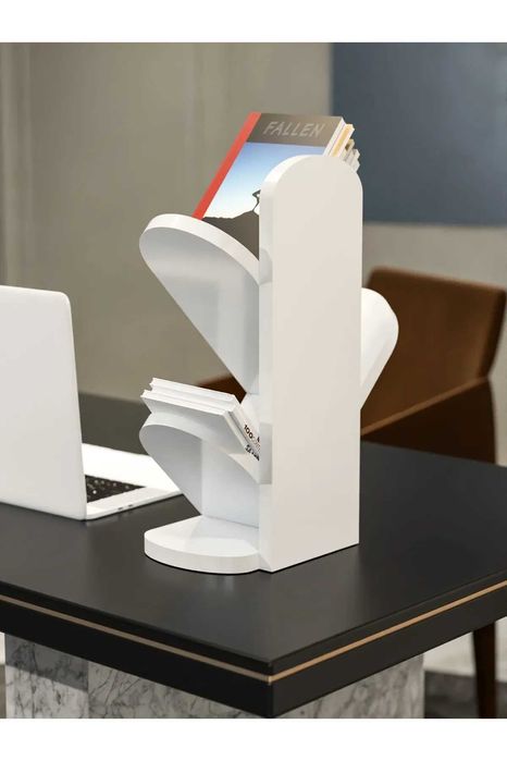 Малка етажерка за книги / Настолна библиотека