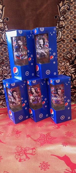 Продаются бокалы.