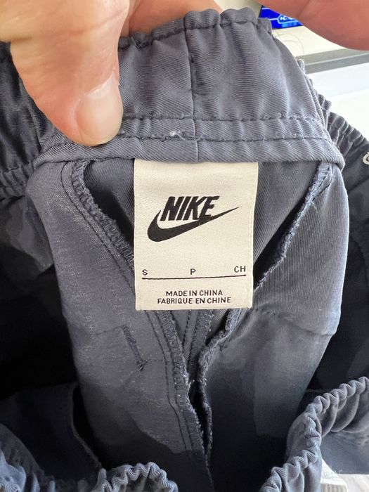 Nike Club Woven size S