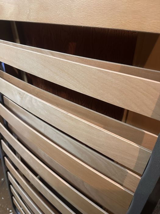 Подматрачна рамка 190×82 – метална, букови ламели