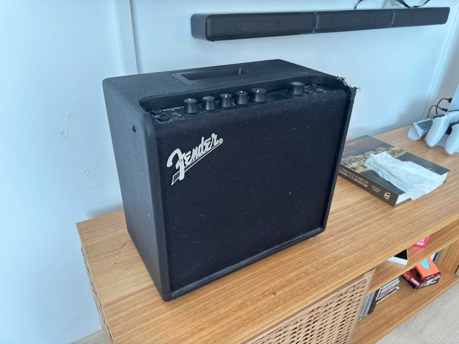 Yamaha pacifica 112J Mk2 LH (stanga) + Amplificator Fender Mustang LT25