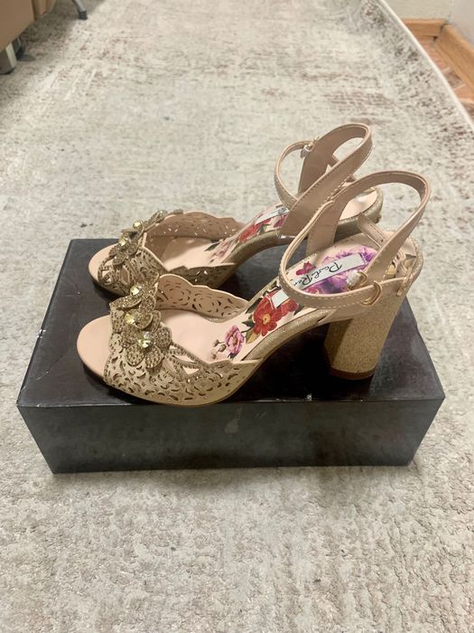 продам летние туфли на каблуках