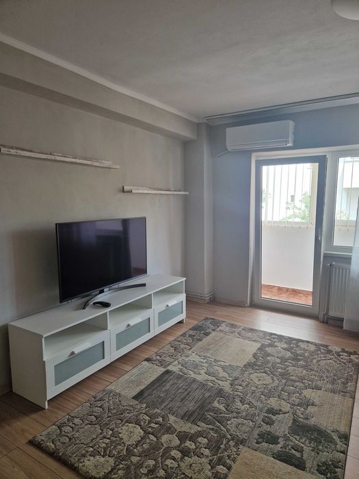 Inchiriere apartament 2 camere zona Decebal