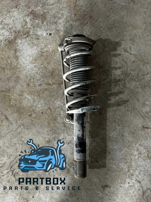 Макферсон с пружина ,шенкел, амортесьор Golf VI