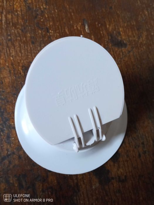 Клапа против миризми за тоалетна.