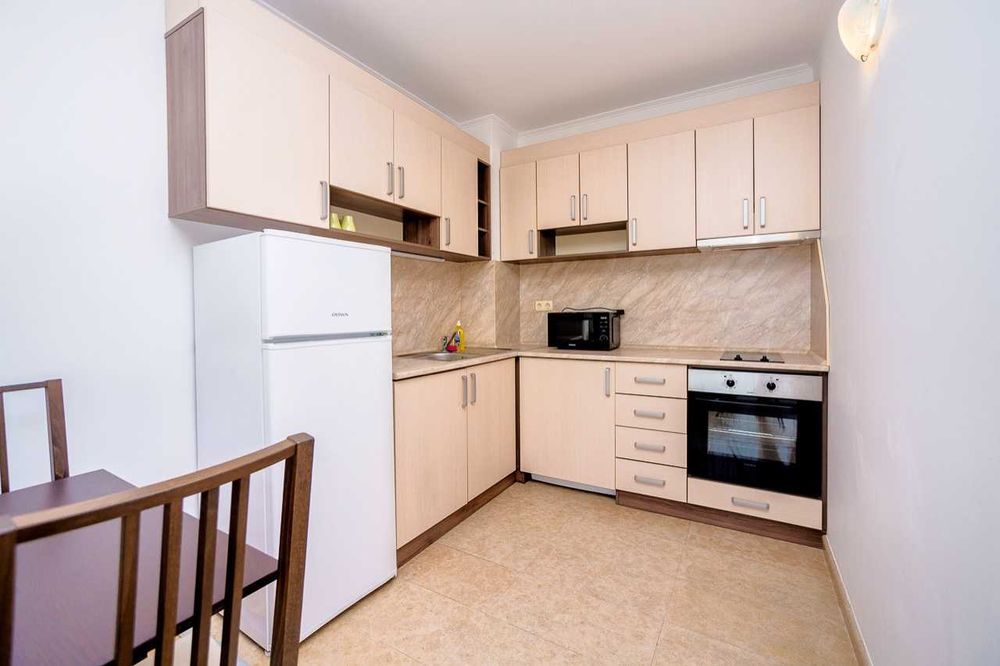 Дава се под наем Двустаен апартамент в Несебър - 60 кв.м за 900 € - Снимка #2