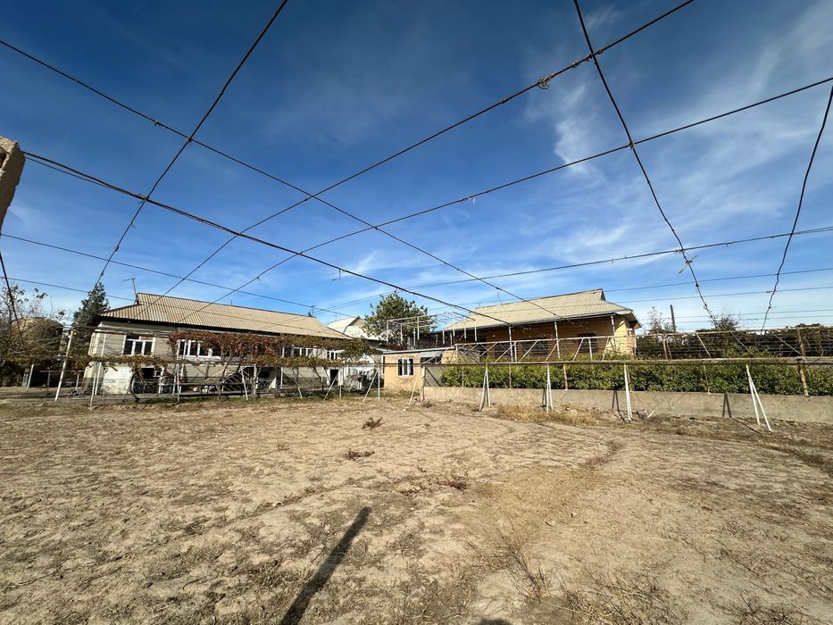 Denov tuman Daxana mahallada hovli sotiladi