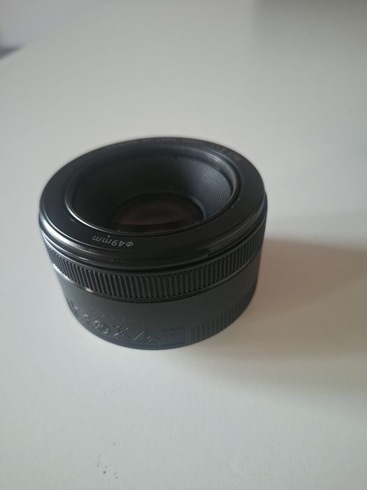 Canon EOS 250D + обектив 50 mm 1:1.8 STM