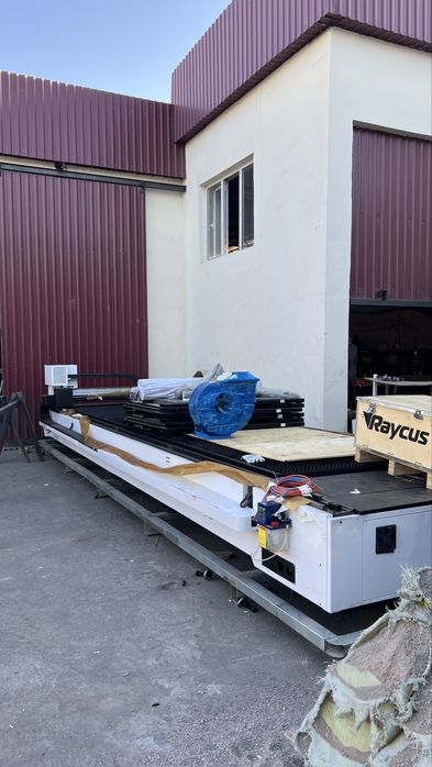 Лазерный станок для резки металла от официального дилера SENFENG PRO