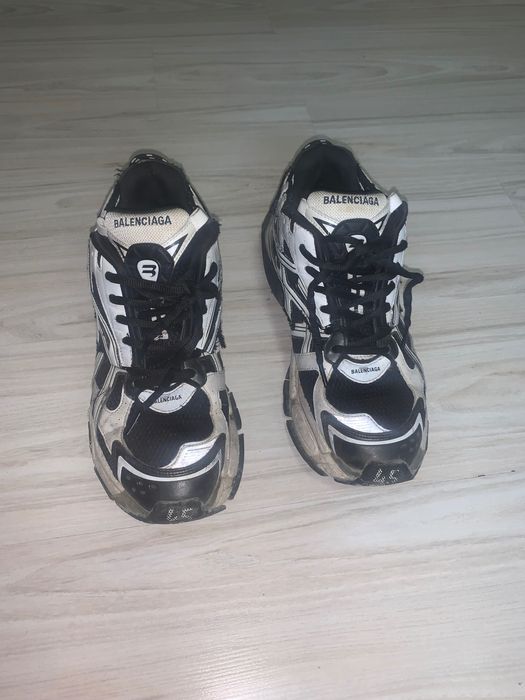 Balenciaga runner