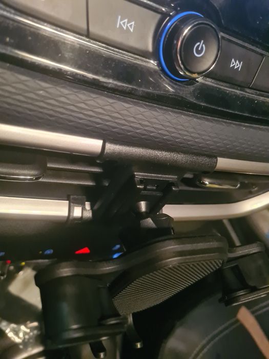 Заводское крепление телефона для Tracker 2