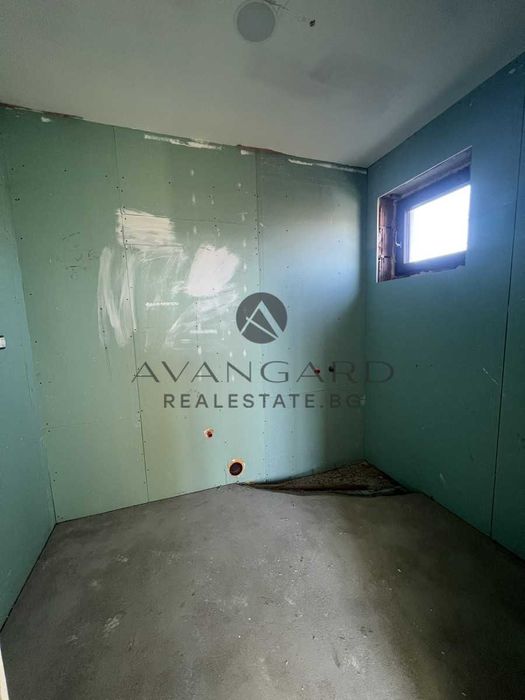 оф.24684 Самостоятелна двуетажна къща с акт 16 в Крумово