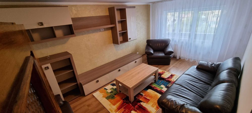 Inchiriez apartament 2 camere, bd-ul Traian, etaj 4, cu loc de parcare