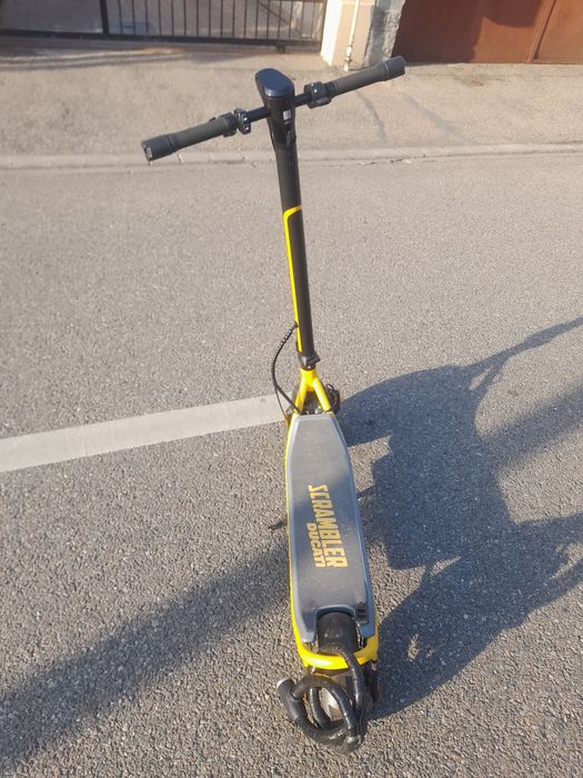 Vând trotineta electrică Scrambler Ducati City Cross-E, 10 inch