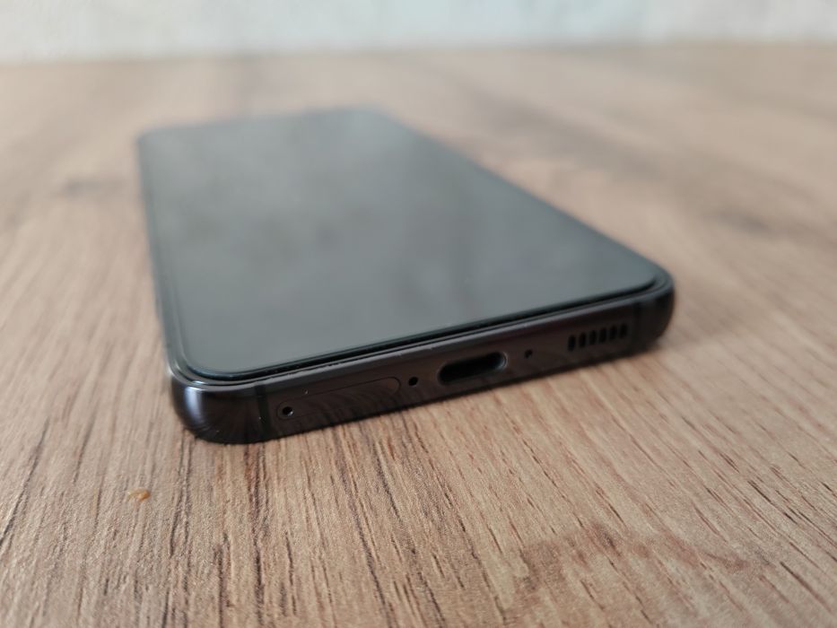 Продам Samsung s23 256gb