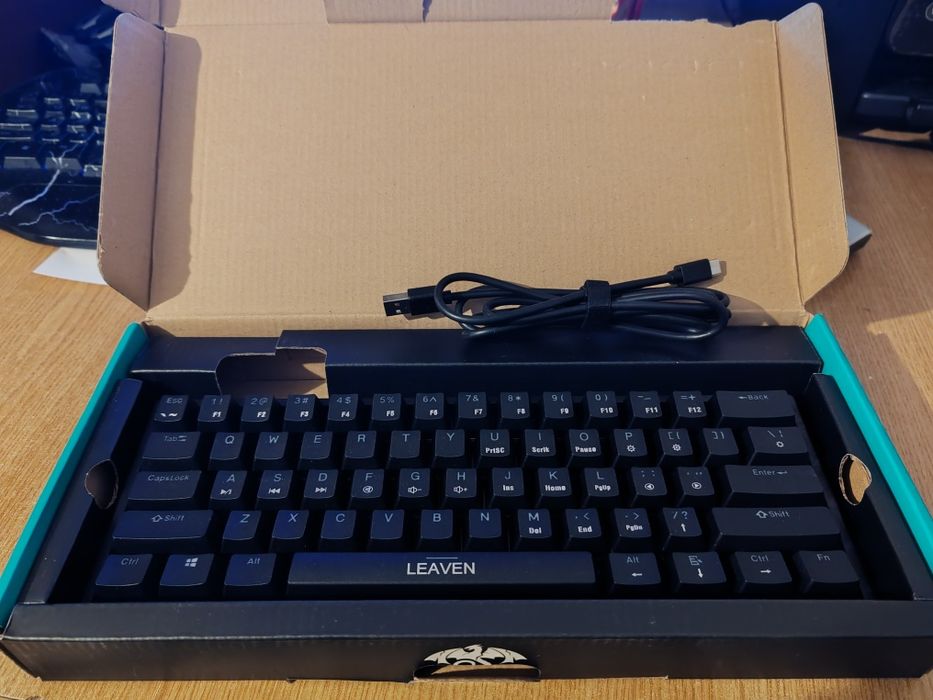 Tastatura gaming mecanica iluminata RGB K620