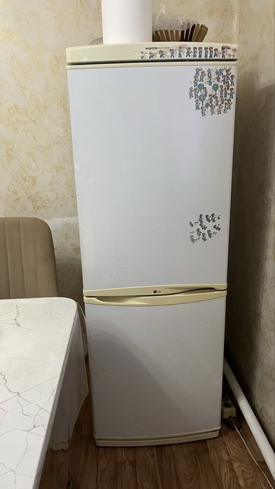 Холодильник продаю