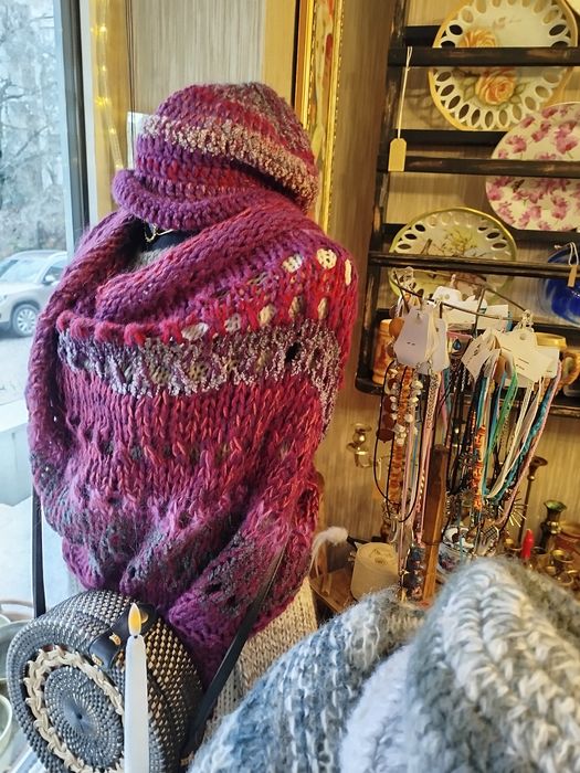 Ръчно плетени чанти,шапки,шалове