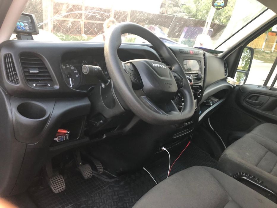 Iveco Daily 3,5T carosat cu frigider.145.000km