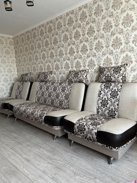 Продам Диван и два кресла