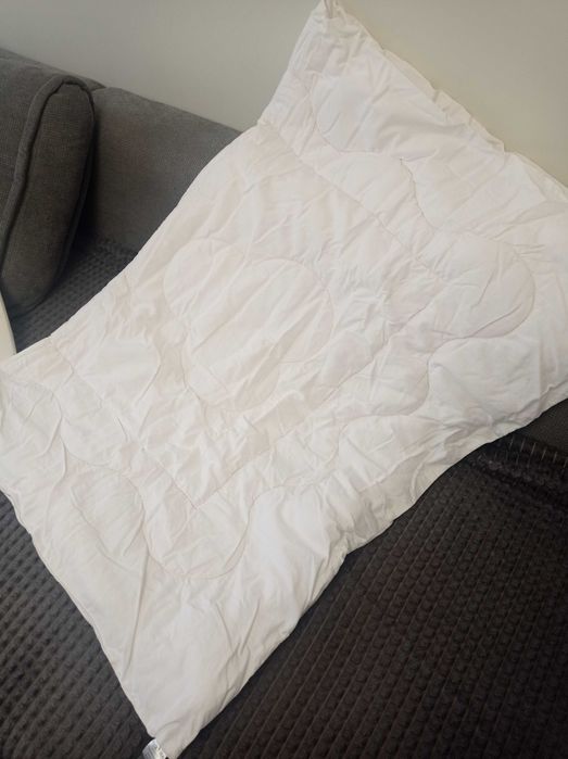 Олекотена завивка за бебе + ортопедична възглавница