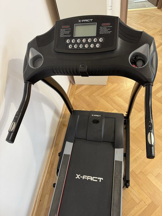 Vand banda de alergat in stare foarte buna de functionare