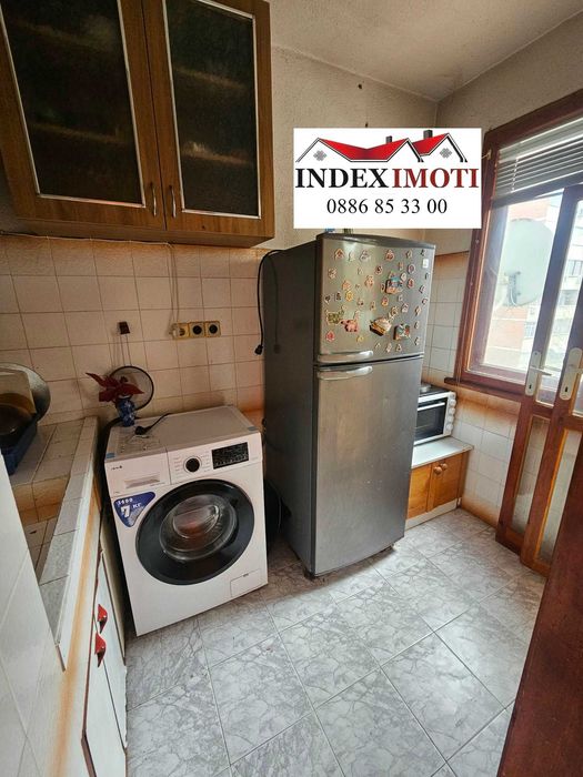 1+бокс, Аязмото, ет.2, малка тухлена сграда