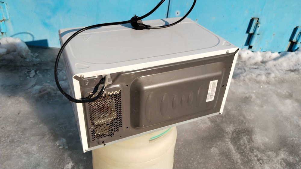 Продам микроволновку LG