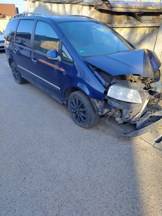 Vând vw șaran avariat