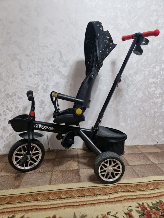 Коляска прогулочная